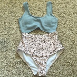 One piece cutout swimsuit